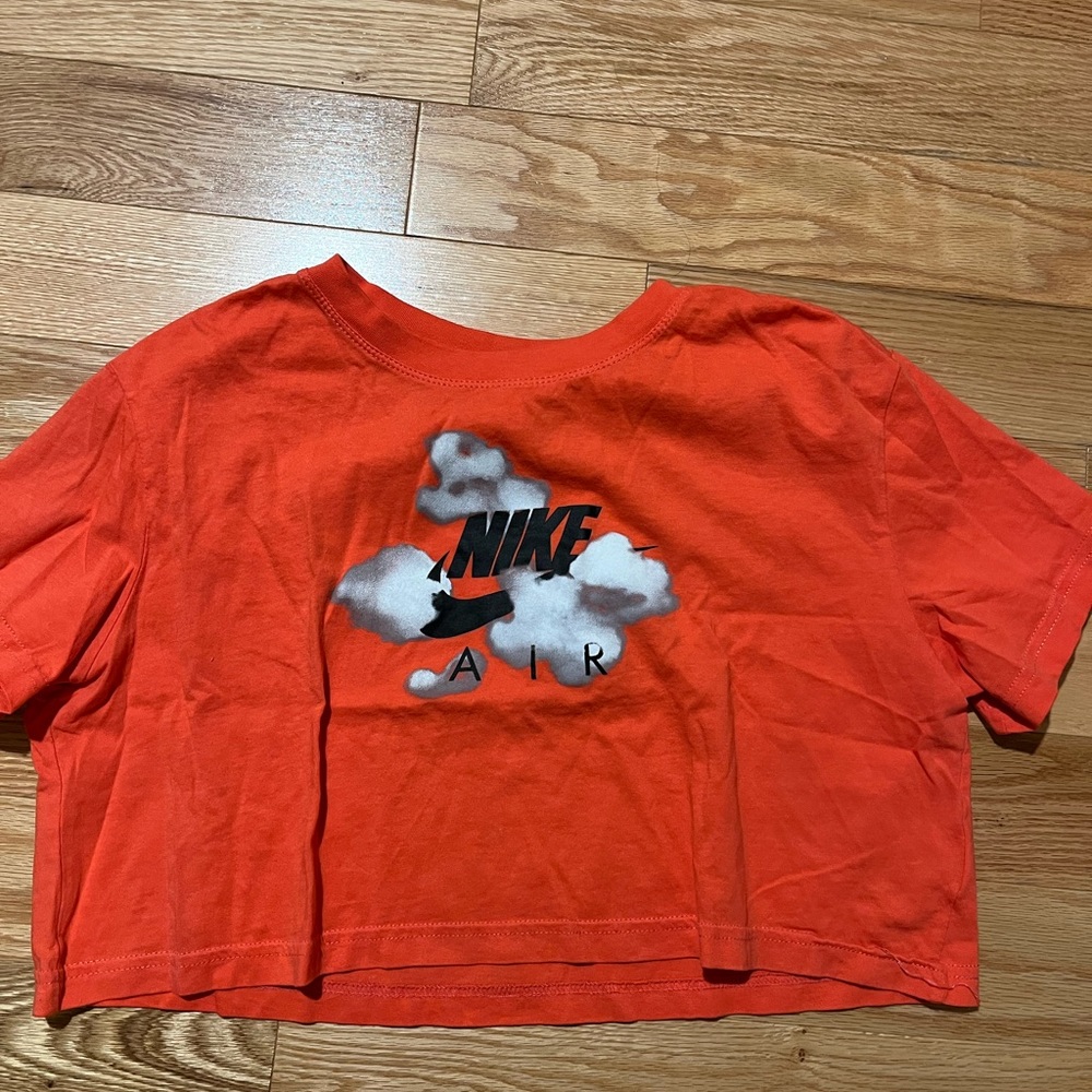 Nike cropped t